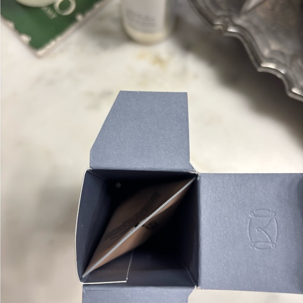 The Uniform Tinted Mineral Sunscreen SPF 45 — Ecru NIB - Picture 5 of 5